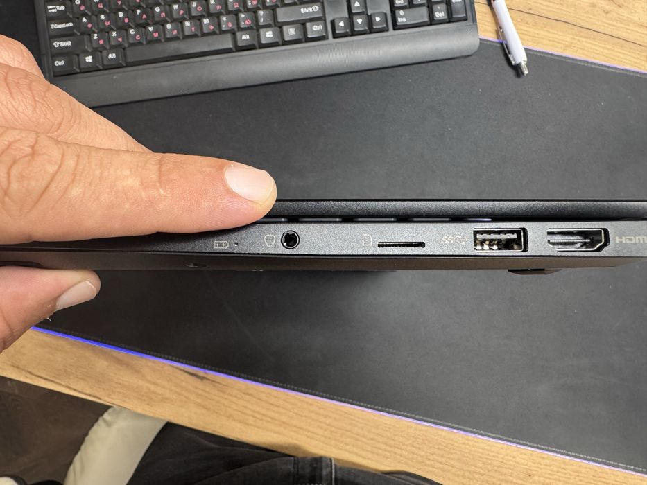 Продам ноутбук MSI E16 Flipp