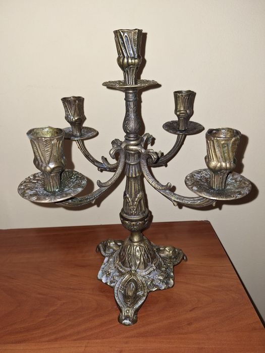 Свещник за свещи