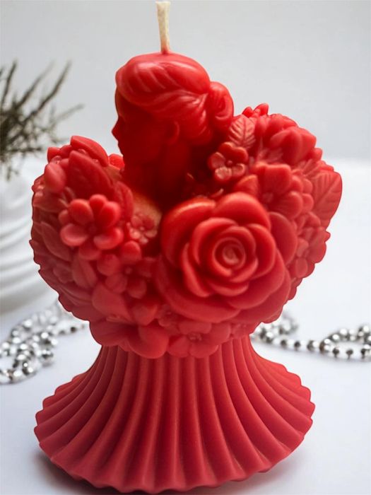 Свещт във фирмата на лодка