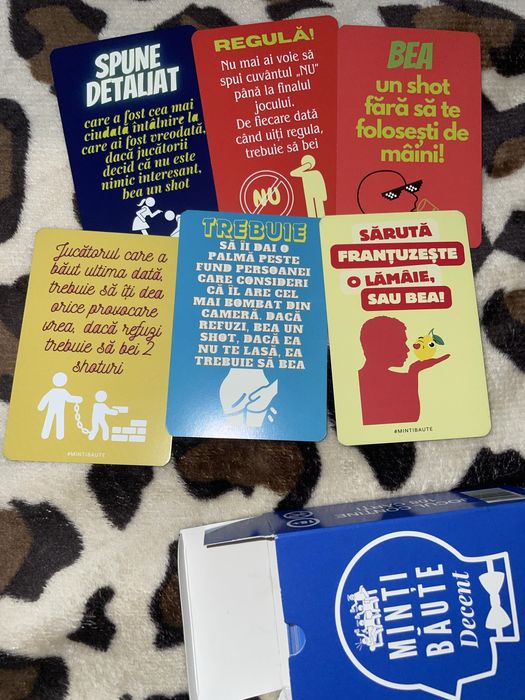 Carti de joc minti baute