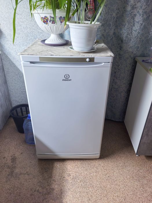 Продам морозильную камеру