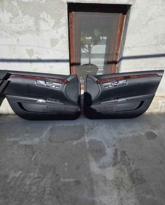 Предни Задни оборудвани кори Mercedes S Class W221 дълга база