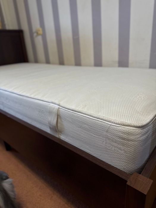 Продам спальную кровать