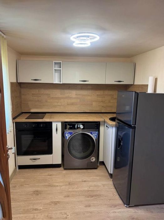 Двустаен апартамент в ж.к. Бояна