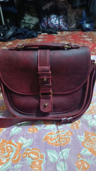 Продам натуральную кожаную сумку