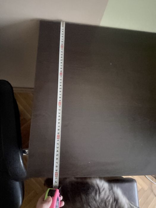 Бюро, кожен стол и сгъваема кожена табуретка