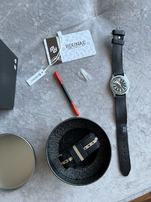 Продам часы rdunae