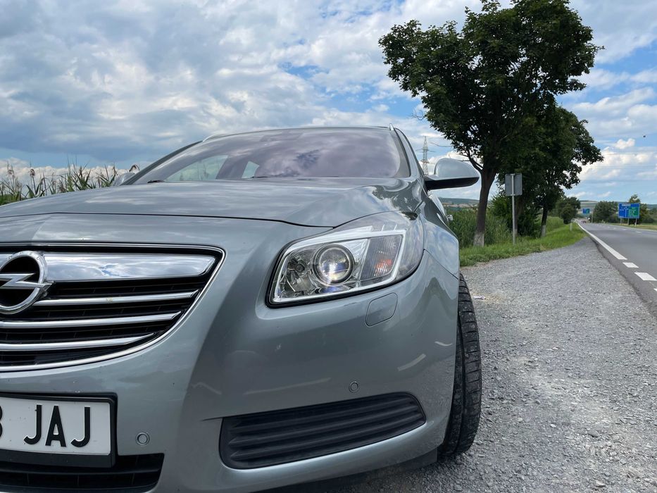 Opel Insignia 2011