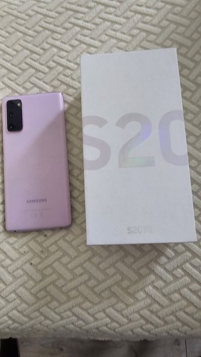 SAMSUNG GALAXY S20 FE(като нов)