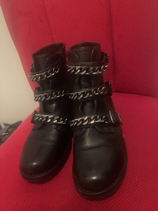 Ghete din piele marimea 37