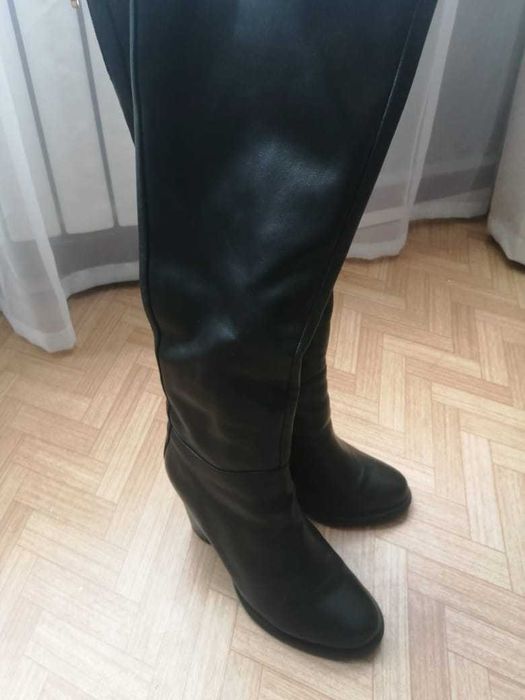 Продам кожаные зимние сапоги