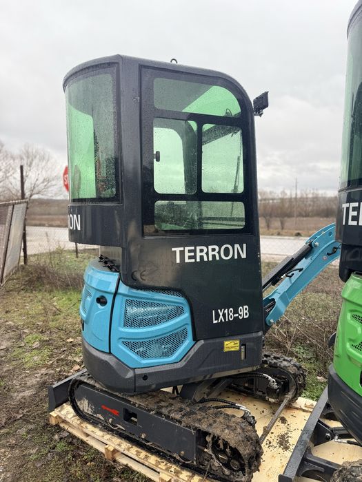 Професионален Мини Багер 2 Тона 25кс водно охлаждане