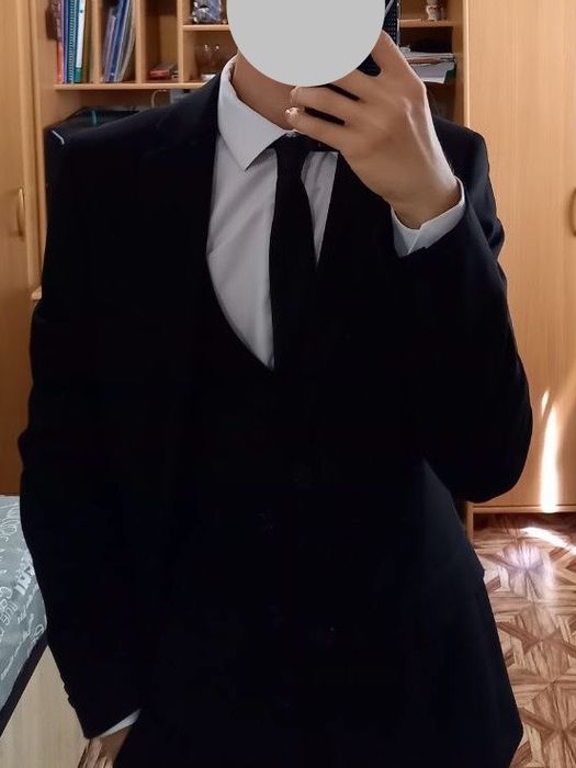 продам костюм тройку