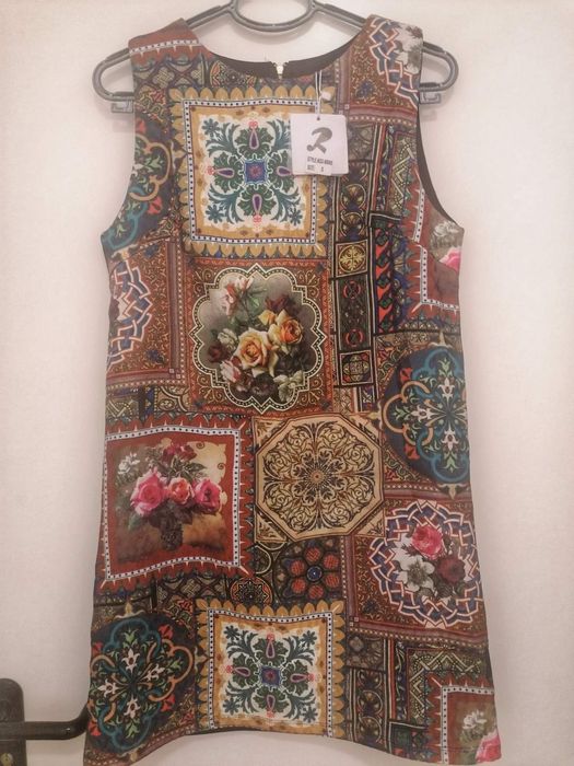 Продавам дамска рокля