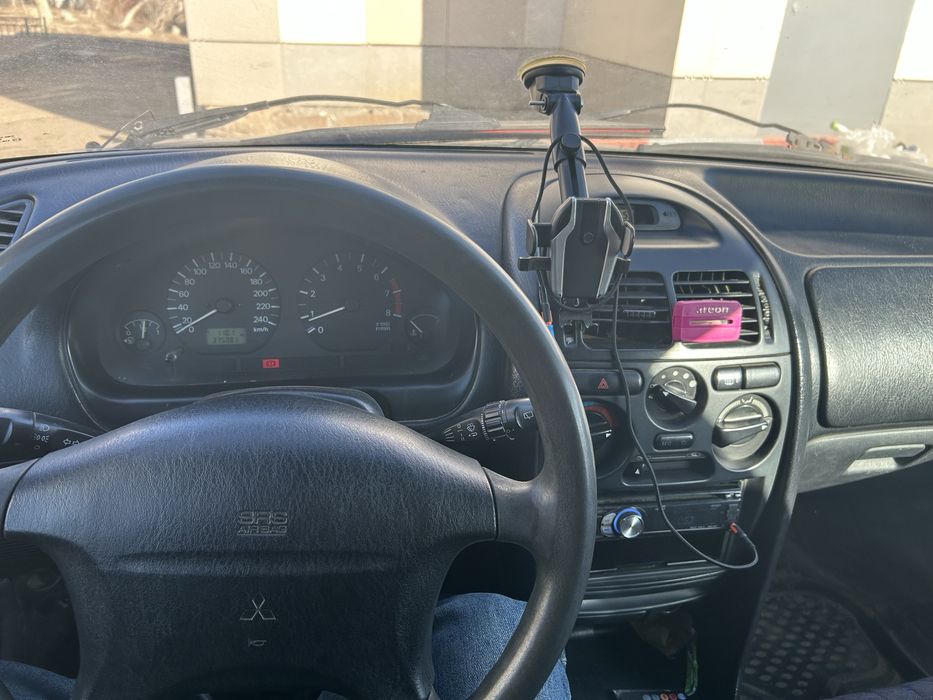 Продам Mitsubishi Carisma