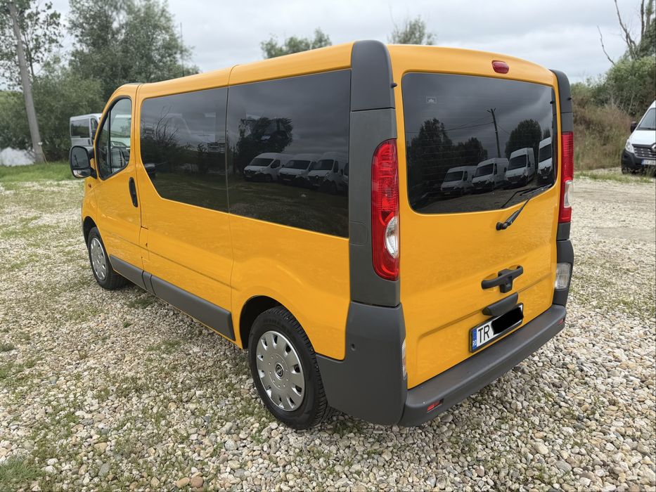 Opel Vivaro 2016 - 2.0Diesel -9 locuri