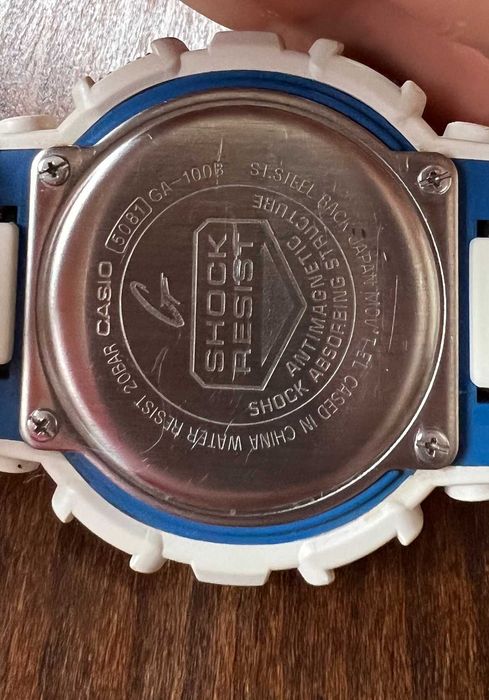 Casio G-SHOCK GA-100B Цвят: Бял