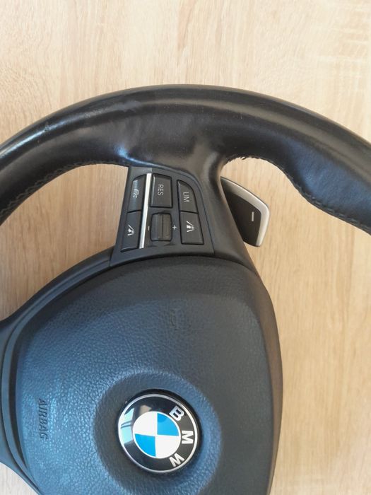 Волан с еърбег за БМВ BMW F10 2011