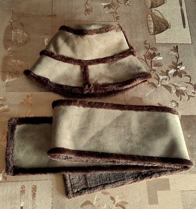 Качествен комплект - топла шапка с двулицев шал. Нов.