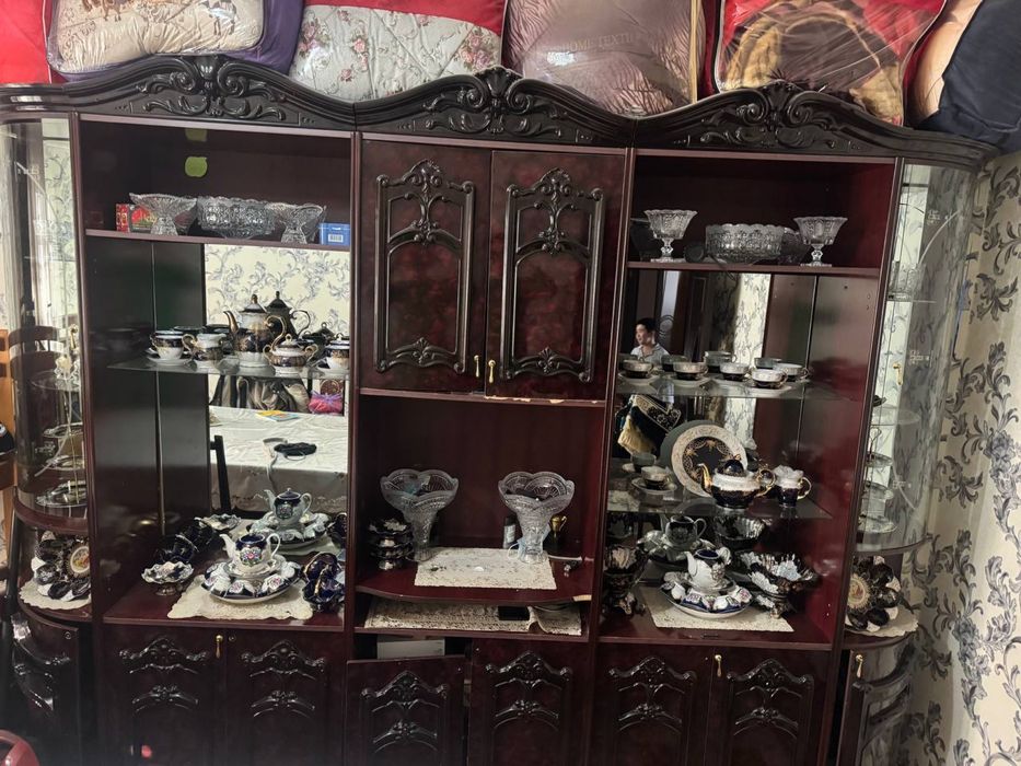 Мебел стенка шкаф