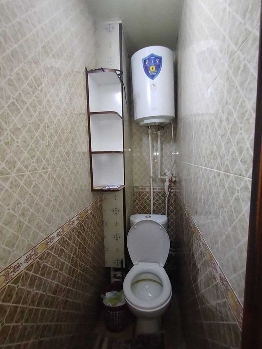 3х комнатная квартира на 1 этаже, Микрорайон (имеется свой гараж)