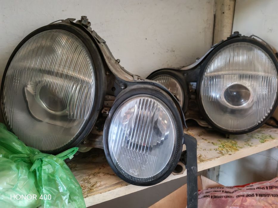 Продам фары мерседес 210 до рест