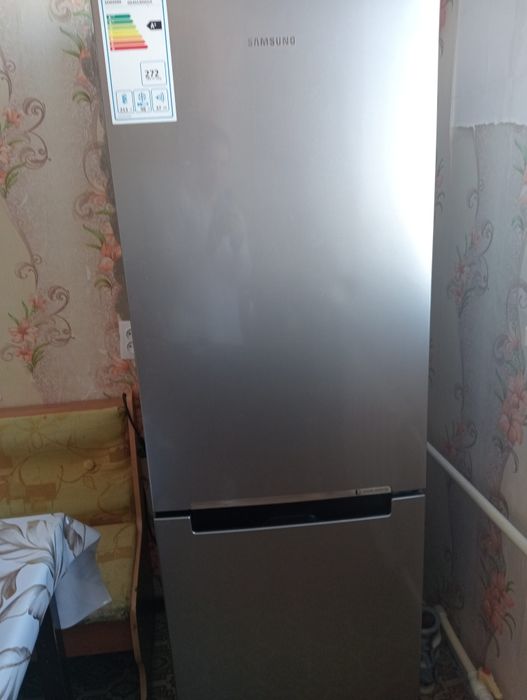 Холодильник Самсунг идеальном состоянии