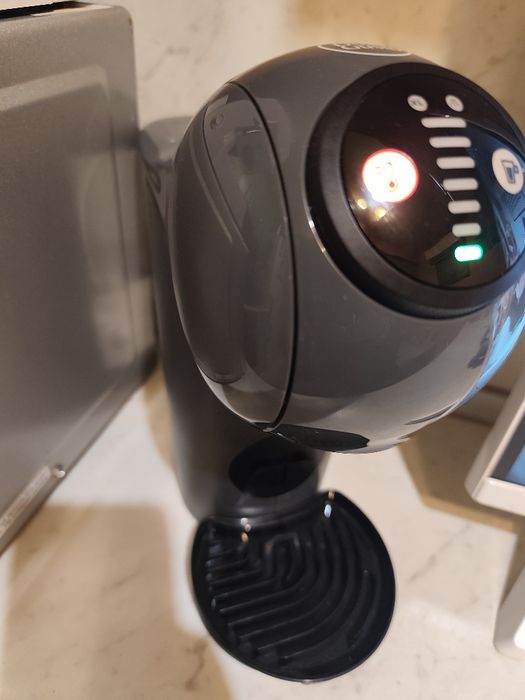 Продавам Кафемашина Долче Густо