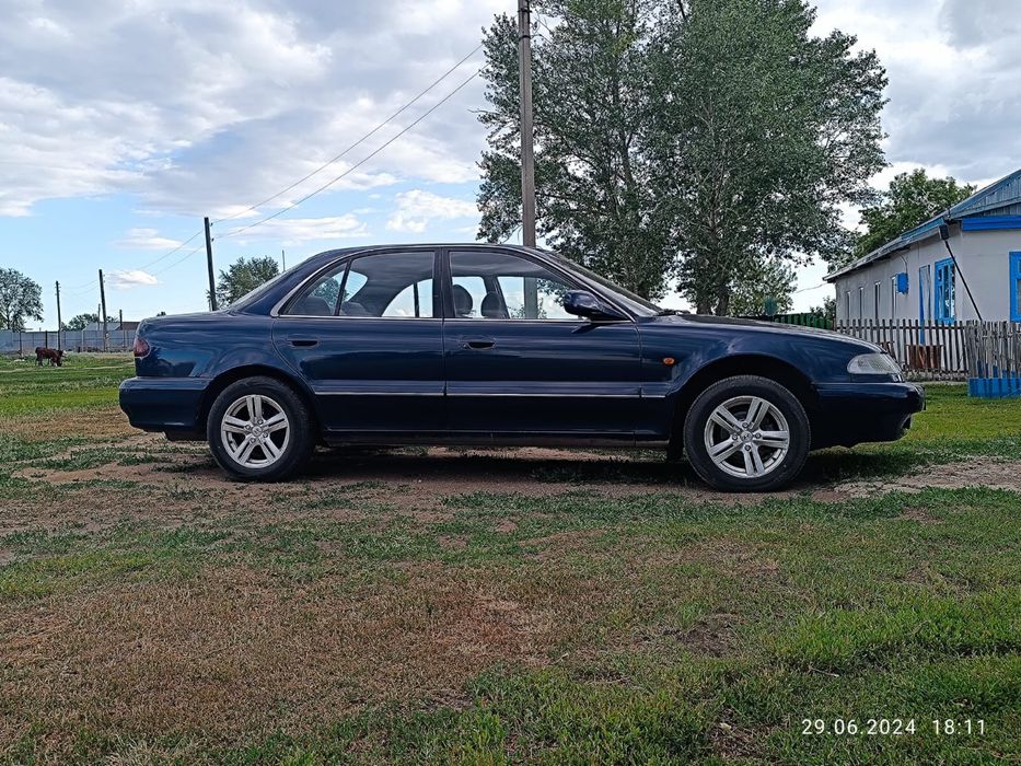 Hiunday Sonata 1994