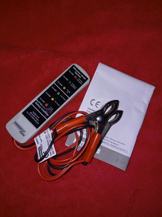 Tester pentru verificarea bateriilor și alternatoarelor