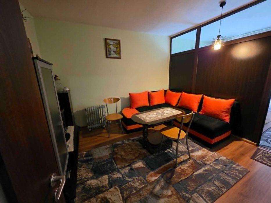 Продава 2-стаен апартамент, кв.Изток, гр.Перник-преустроен в 3-стаен