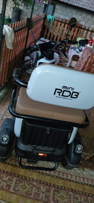 Vând triciclu electric