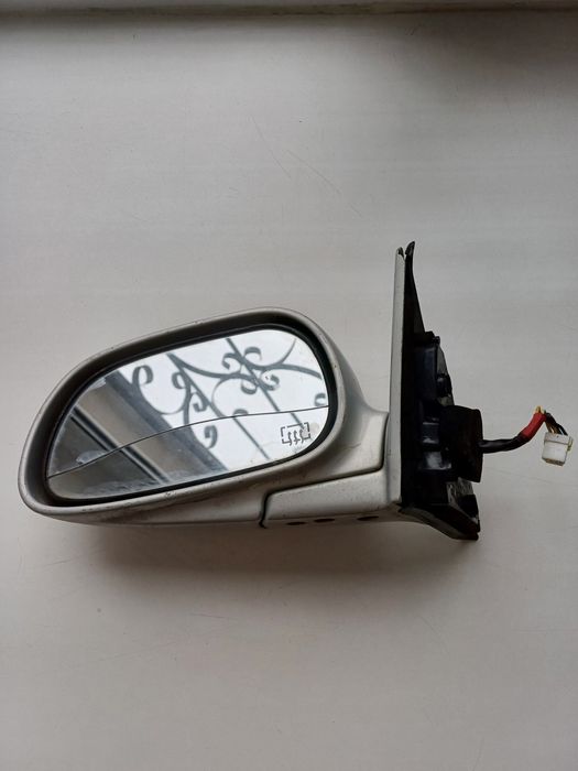Продам зеркало на Mitsubishi Galant 7