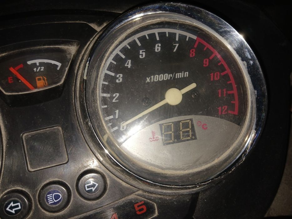 Motomuravey sotiladi.