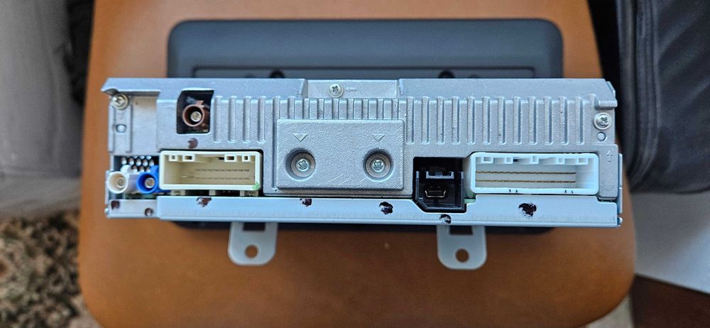 Navigatie originala Dacia Logan Sandero CarPlay Android Auto wireless