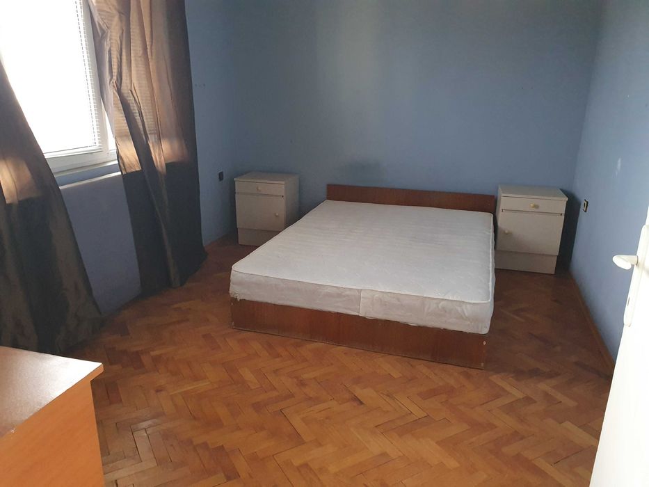 3ст+к,мон.,95кв.м.,ет.7,ремонтирани баня и кухня,Виенската сладкарница