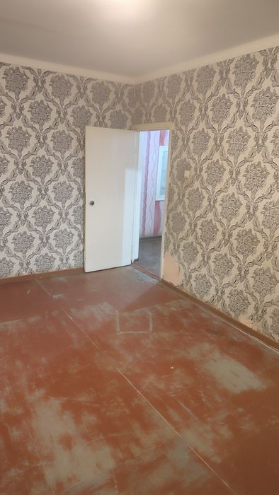 В городе Бекабад продается 3 ком квартира