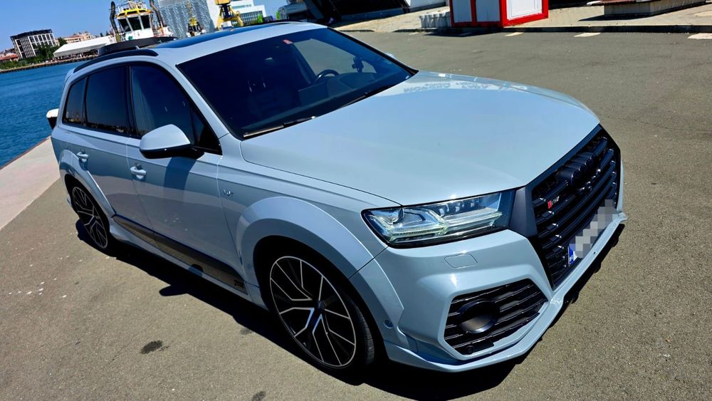 AUDI         SQ 7