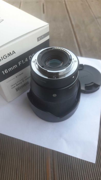 Sigma AF 16mm f/1.4 DC DN