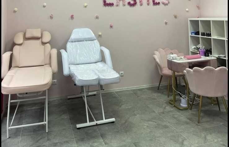 Фиксирана кушетка за миглопластика-черна/бяла/ розова 183x62/82x77см