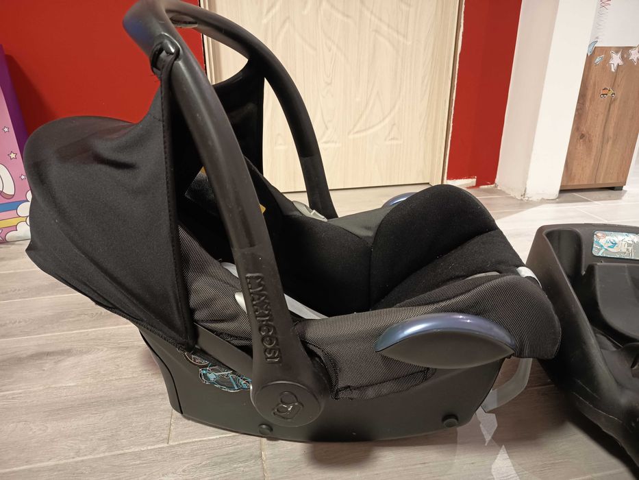 Столче за кола Maxi-Cosi CabrioFix с база EasyBase 2