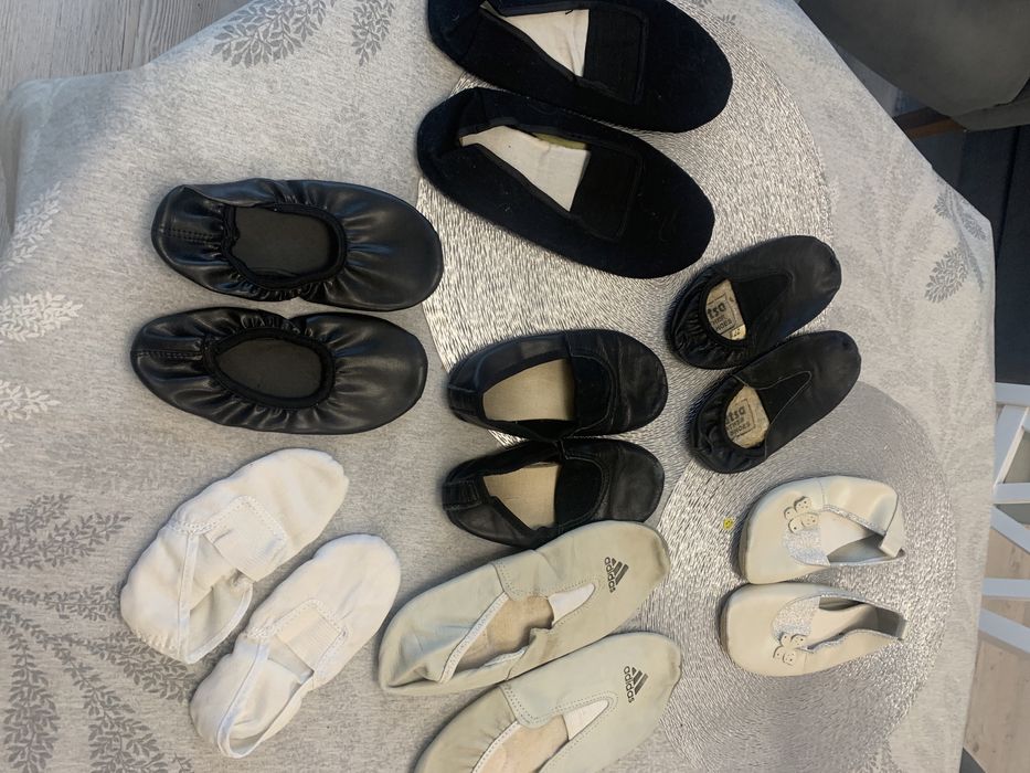 Обувь на девочку, сандалии, балетки, чешки, ботинки