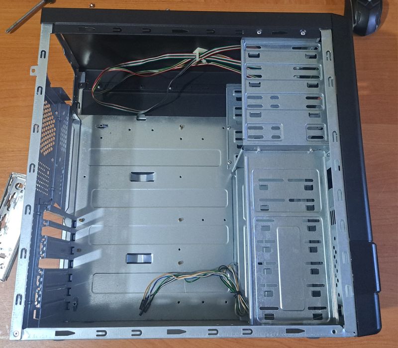 Корпус компьютерный