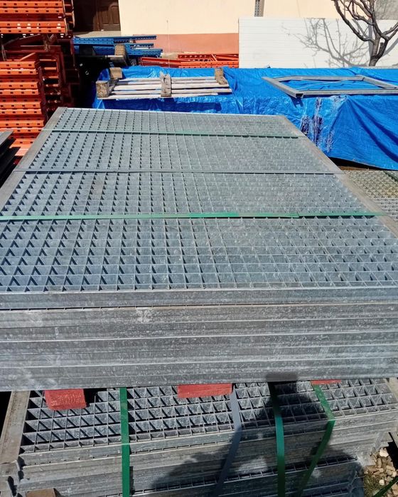 Gratare zincate galvanizate