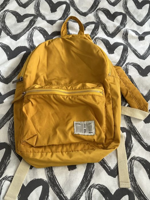 Рюгзаки и сумки