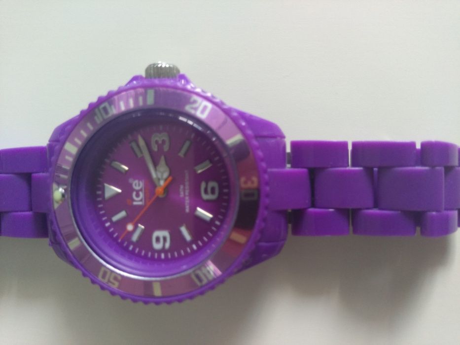 Ice Watch Classic Solid Purple - страхотен детски часовник КАТО НОВ