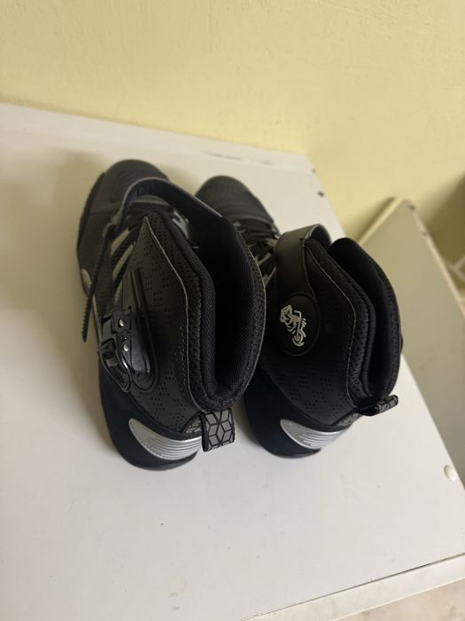 Ghete moto marimea 45