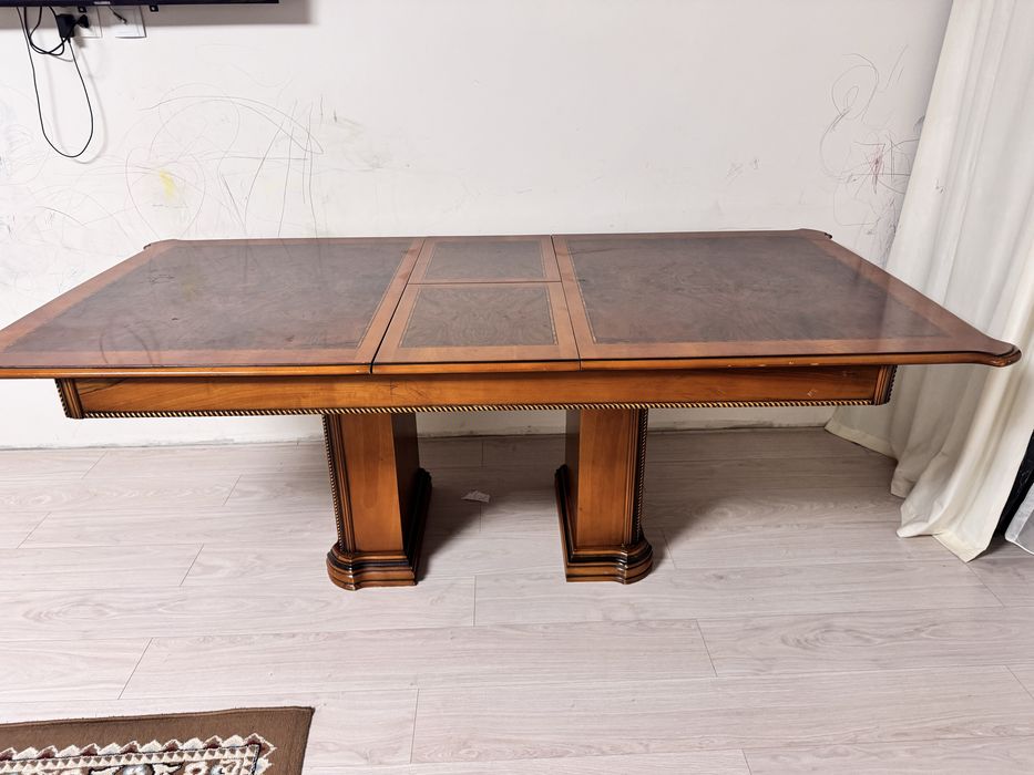 Продается стол б/у в хорошем состояний