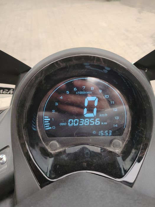 Продаю  N max мопед