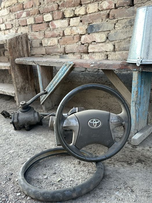 Рулевой от toyota corolla